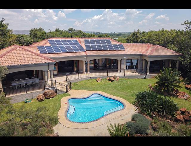 4 BEDROOM HOUSE FOR SALE IN LEEUWFONTEIN ESTATE